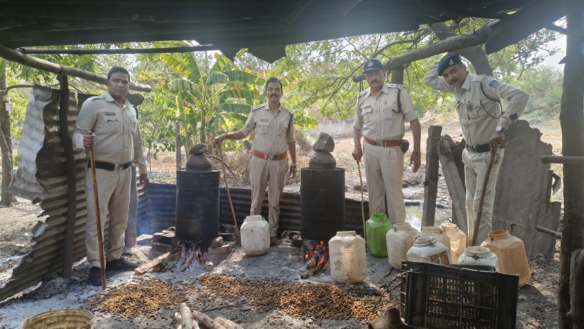 आबकारी विभाग ने देवास वृत्‍त के बरोठा में दर्ज किए 6 प्रकरण