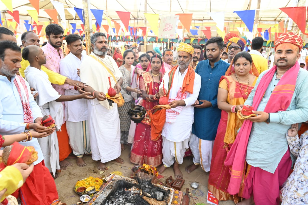 प्रत्येक घर से यज्ञ-हवन का धुआं उठेगा, तभी समाज व देश की स्थिति बदलेगी- कृष्णगोपालदास महाराज