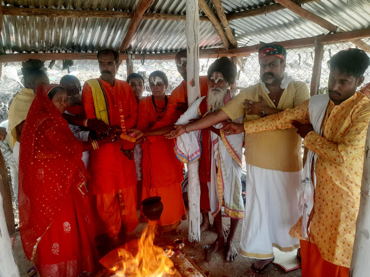 अंबेश्वर महादेव भेसुड़ा में सात दिवसीय यज्ञ की पूर्णाहुति