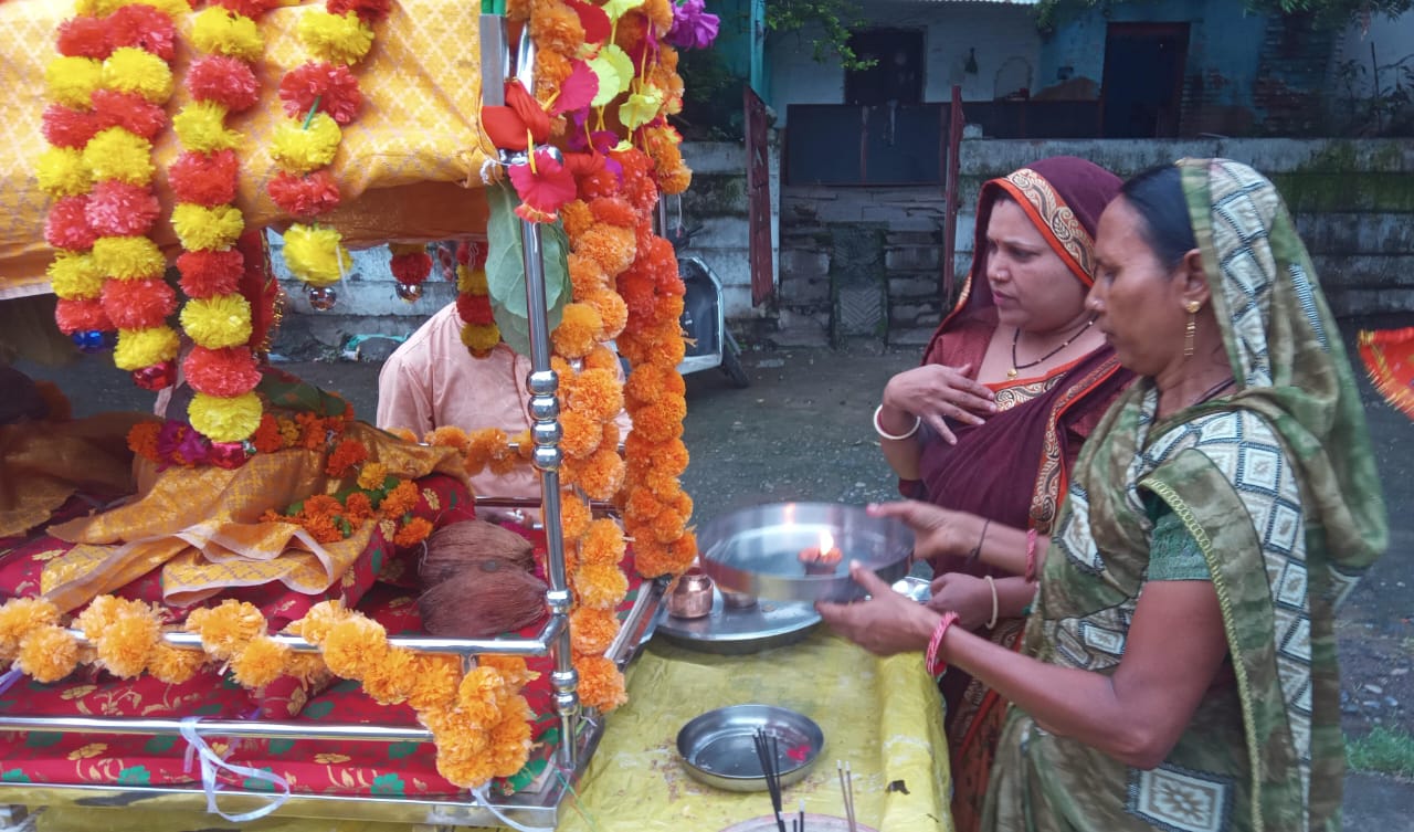 सावन के प्रथम सोमवार पर क्षिप्रेश्वर महादेव की निकली सवारी