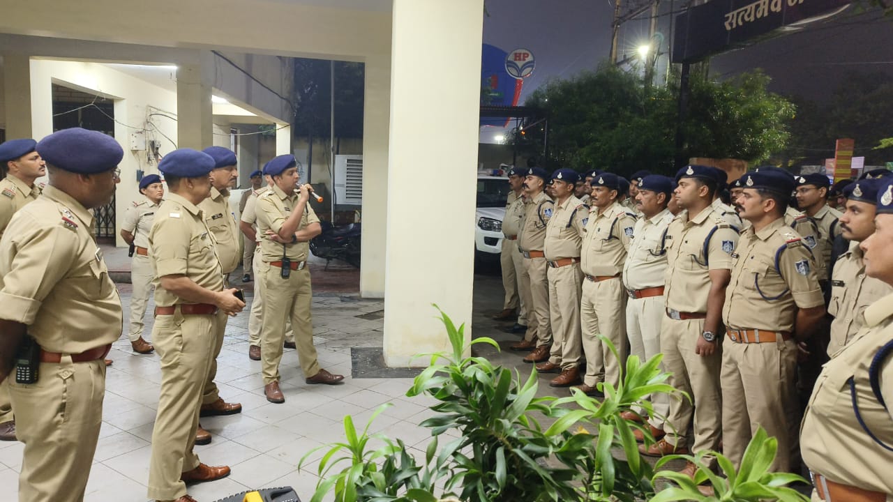 पुलिस की प्रभावी नाइट कॉम्बिंग गश्त में सख्त कार्रवाई