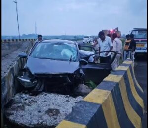 Dewas accident news