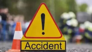 dewas accident news
