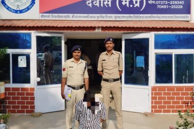 धारदार चाकू लेकर लोगों को डरा रहा था युवक, पुलिस ने किया गिरफ्तार