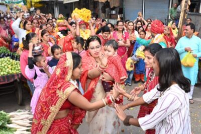 कलश यात्रा के साथ प्रारंभ हुई भागवत कथा