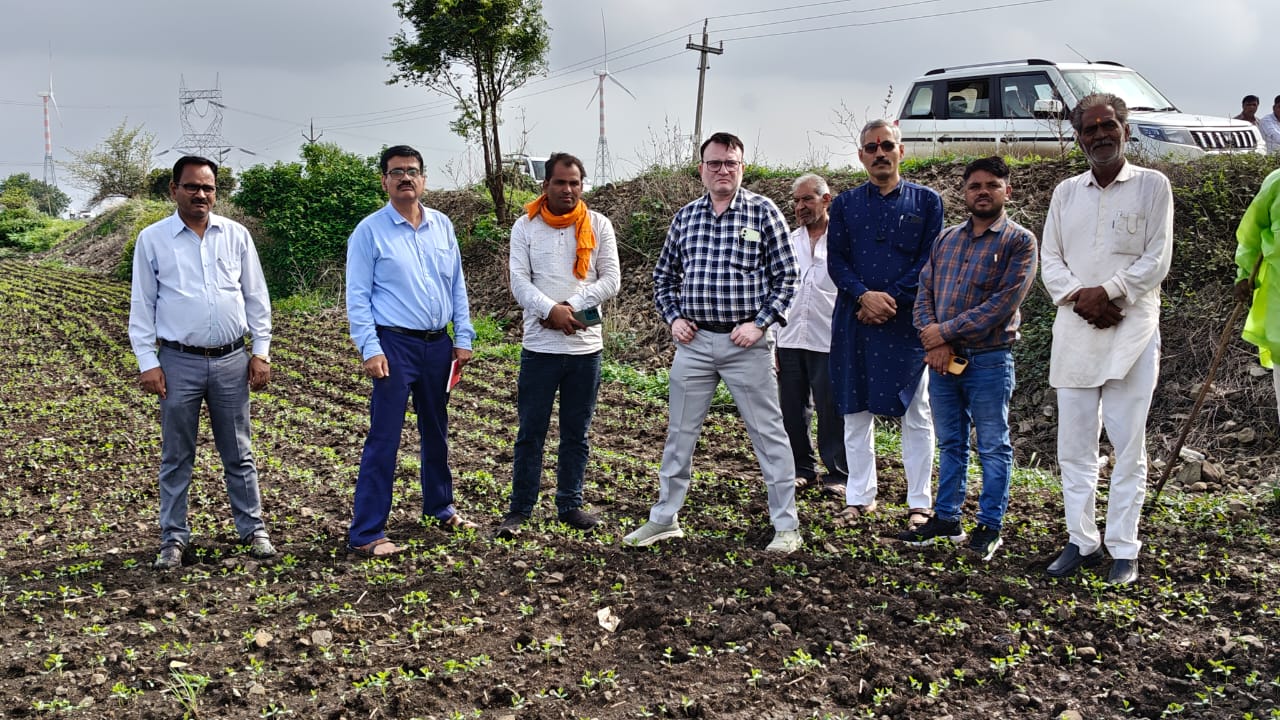 कृषि विभाग देवास का निरीक्षण