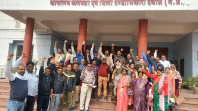 dewas teachers protest