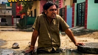 Councillor representative Rupesh Verma protesting inside sewer chamber in Dewas over sewage issue