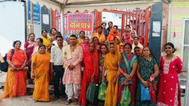 उज्जैन में पुरुषोत्तम मास के दौरान सप्त सागर में श्रद्धालु।