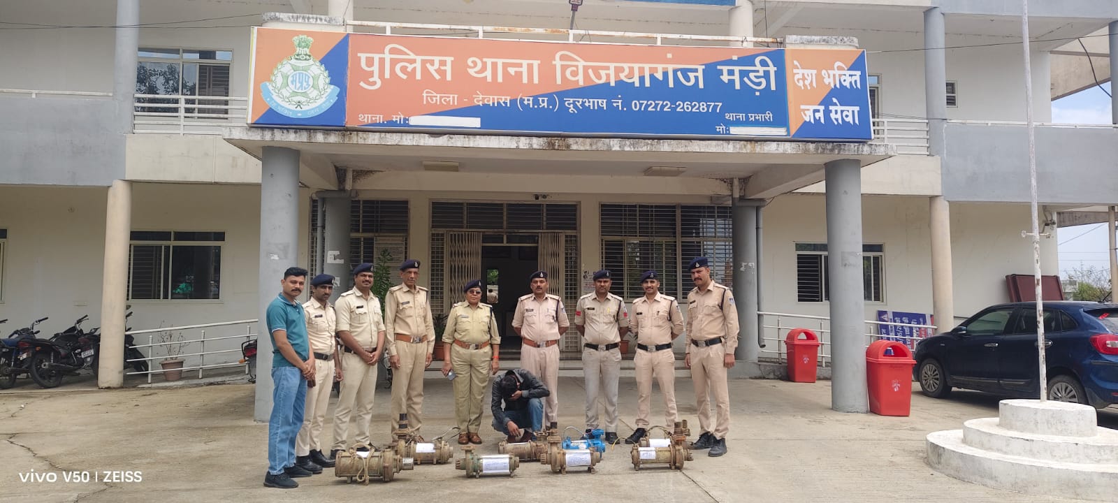 खेतों में से पनडुब्बी मोटर चुराने वाला पुलिस की गिरफ्त में।