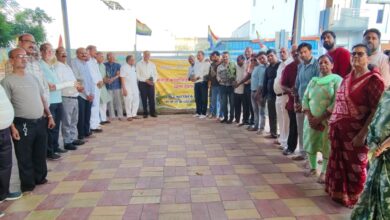देवास में जैन समाज द्वारा पौधारोपण।