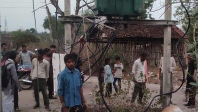 पुंजापुरा के किशनगढ़ में एकत्रित ग्रामीण