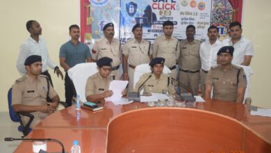 पन्ना पुलिस ने नारियल सप्लाई के नाम पर ठगी करने वाले साइबर गिरोह के दो सदस्यों को गिरफ्तार किया
