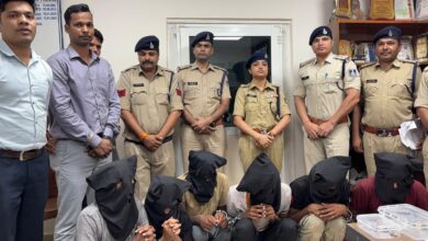 देवास जिले में किन्नर का भेष धारण कर लूट करने वाले 6 आरोपी गिरफ्तार।