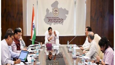 भोपाल में कृषक कल्याण वर्ष की समीक्षा बैठक को संबोधित करते मुख्यमंत्री डॉ. मोहन यादव।